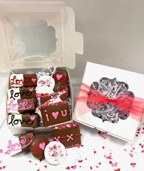 Grand Valentine's Day Gift Box